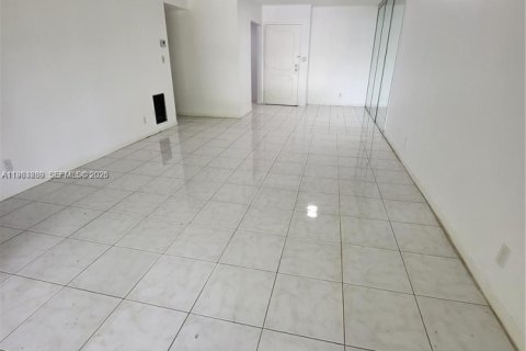Copropriété à louer à Oakland Park, Floride: 2 chambres, 97.55 m2 № 2025802 - photo 3