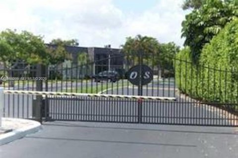 Copropriété à louer à Oakland Park, Floride: 2 chambres, 97.55 m2 № 2025802 - photo 16