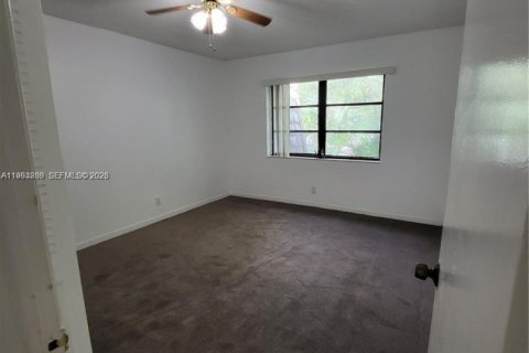 Copropriété à louer à Oakland Park, Floride: 2 chambres, 97.55 m2 № 2025802 - photo 10
