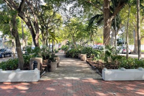 Apartment in Miami, Florida 2 bedrooms, 69.68 sq.m. № 2001473 - photo 16