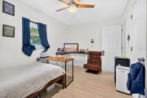 Villa ou maison à vendre à Bradenton, Floride: 3 chambres, 109.81 m2 № 2283908 - photo 17