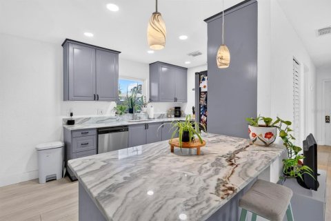 Villa ou maison à vendre à Bradenton, Floride: 3 chambres, 109.81 m2 № 2283908 - photo 14