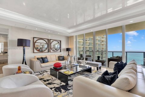 Condominio en venta en Bal Harbour, Florida, 4 dormitorios, 330.36 m2 № 1756409 - foto 4
