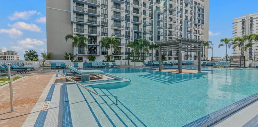 Condo à Doral, Floride, 2 chambres № 1813983