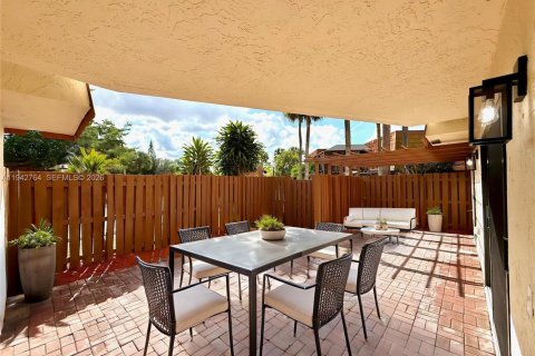 Touwnhouse à vendre à North Lauderdale, Floride: 3 chambres, 135.64 m2 № 2000637 - photo 27