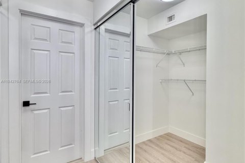 Touwnhouse à vendre à North Lauderdale, Floride: 3 chambres, 135.64 m2 № 2000637 - photo 23