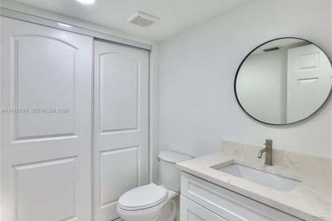 Touwnhouse à vendre à North Lauderdale, Floride: 3 chambres, 135.64 m2 № 2000637 - photo 16