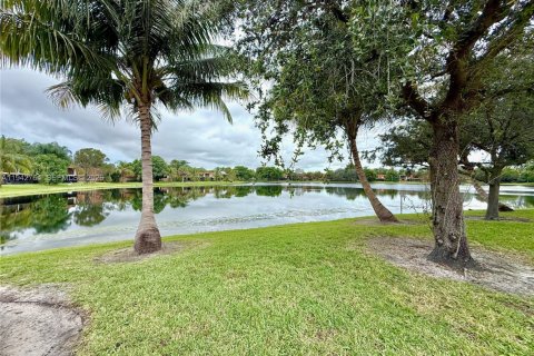 Touwnhouse à vendre à North Lauderdale, Floride: 3 chambres, 135.64 m2 № 2000637 - photo 30