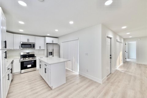 Touwnhouse à vendre à North Lauderdale, Floride: 3 chambres, 135.64 m2 № 2000637 - photo 6