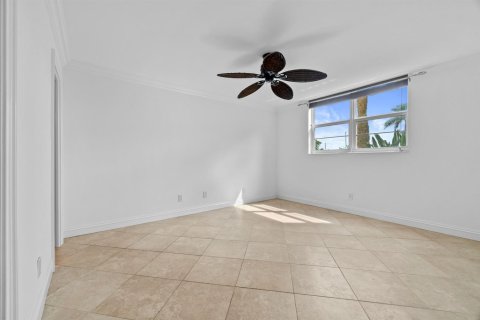 Condominio en venta en Pompano Beach, Florida, 2 dormitorios, 91.04 m2 № 2087342 - foto 14