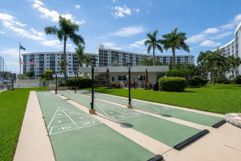Condominio en venta en Pompano Beach, Florida, 2 dormitorios, 91.04 m2 № 2087342 - foto 30