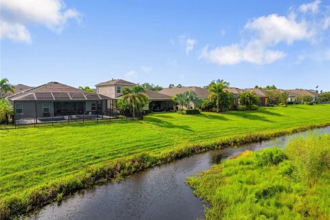 House in Apollo Beach, Florida 4 bedrooms, 294.87 sq.m. № 1902376 - photo 25