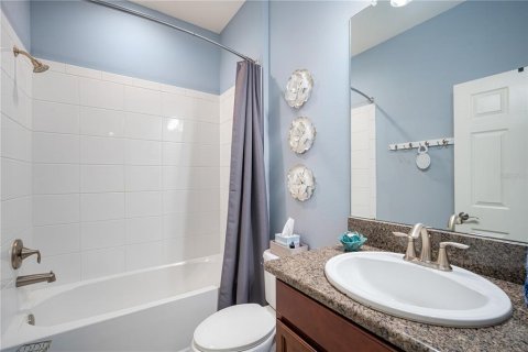 House in Apollo Beach, Florida 4 bedrooms, 294.87 sq.m. № 1902376 - photo 4