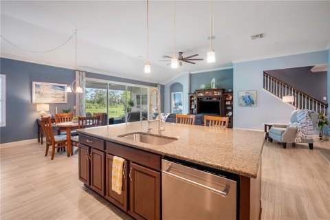 House in Apollo Beach, Florida 4 bedrooms, 294.87 sq.m. № 1902376 - photo 9