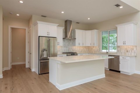 Casa en venta en Tarpon Springs, Florida, 4 dormitorios, 244.7 m2 № 1914256 - foto 15