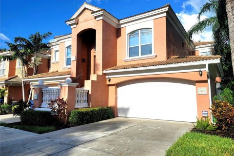 Casa en alquiler en Bradenton, Florida, 3 dormitorios, 189.43 m2 № 1690296 - foto 1