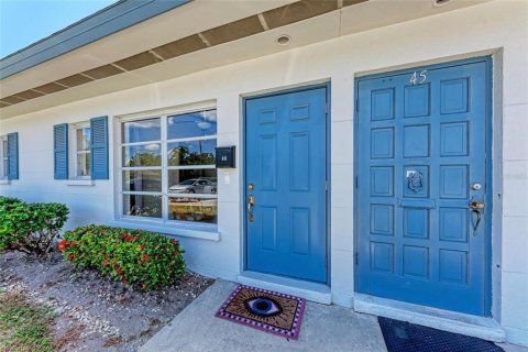 Condo in Sarasota, Florida, 1 bedroom  № 1876052 - photo 4