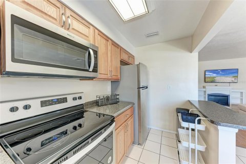 Condo in Sarasota, Florida, 1 bedroom  № 1876052 - photo 15