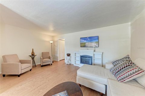 Condo in Sarasota, Florida, 1 bedroom  № 1876052 - photo 8