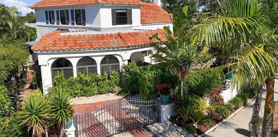 Villa ou maison à Bradenton, Floride 4 chambres, 216.65 m2 № 2432630