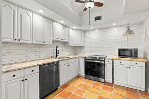 Villa ou maison à vendre à Bradenton, Floride: 4 chambres, 216.65 m2 № 2432630 - photo 21