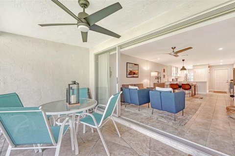 Casa en alquiler en Sarasota, Florida, 2 dormitorios, 103.86 m2 № 1838508 - foto 3