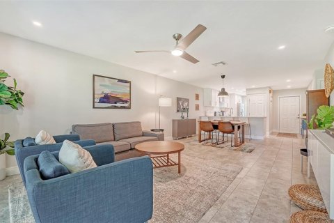 Casa en alquiler en Sarasota, Florida, 2 dormitorios, 103.86 m2 № 1838508 - foto 4