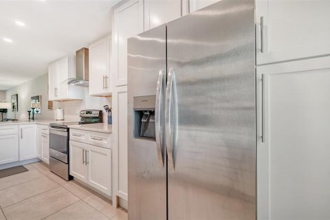 Casa en alquiler en Sarasota, Florida, 2 dormitorios, 103.86 m2 № 1838508 - foto 11