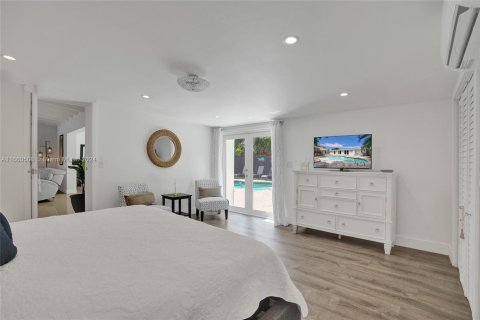 House in North Miami, Florida 4 bedrooms, 188.41 sq.m. № 1754381 - photo 20