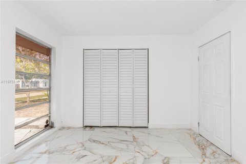 Купить виллу или дом в Тамарак, Флорида 3 спальни, 196.12м2, № 2048075 - фото 29