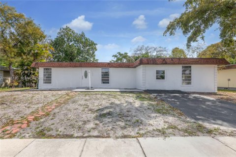 Купить виллу или дом в Тамарак, Флорида 3 спальни, 196.12м2, № 2048075 - фото 11