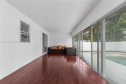 Купить виллу или дом в Тамарак, Флорида 3 спальни, 196.12м2, № 2048075 - фото 17