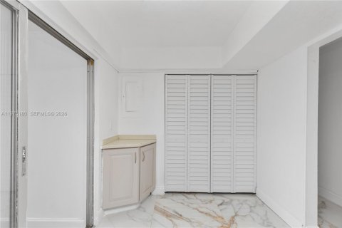 Купить виллу или дом в Тамарак, Флорида 3 спальни, 196.12м2, № 2048075 - фото 20