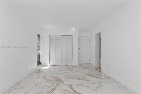 Купить виллу или дом в Тамарак, Флорида 3 спальни, 196.12м2, № 2048075 - фото 30