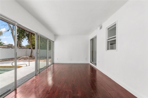 Купить виллу или дом в Тамарак, Флорида 3 спальни, 196.12м2, № 2048075 - фото 18