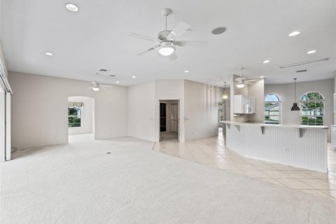 House in The Villages, Florida 3 bedrooms, 217.39 sq.m. № 1883435 - photo 24