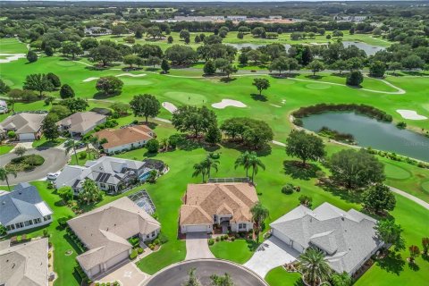 House in The Villages, Florida 3 bedrooms, 217.39 sq.m. № 1883435 - photo 2