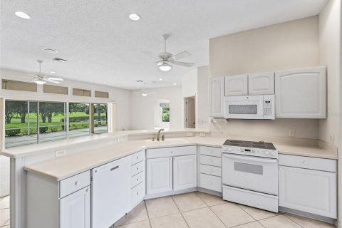 Villa ou maison à vendre à The Villages, Floride: 3 chambres, 217.39 m2 № 1883435 - photo 11