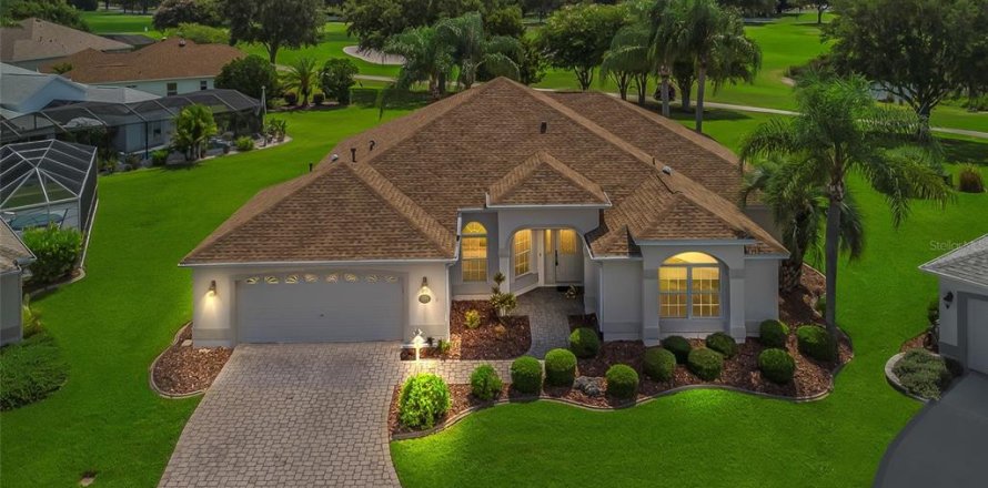 Casa en The Villages, Florida 3 dormitorios, 217.39 m2 № 1883435