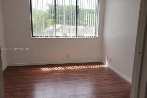 Apartment in Lauderhill, Florida 3 bedrooms, 95.88 sq.m. № 2065076 - photo 11