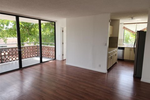 Apartment in Lauderhill, Florida 3 bedrooms, 95.88 sq.m. № 2065076