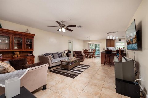 Casa en venta en Saint Petersburg, Florida, 3 dormitorios, 133.04 m2 № 1632365 - foto 10