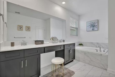 Casa en venta en Davenport, Florida, 5 dormitorios, 286.23 m2 № 2381074 - foto 20