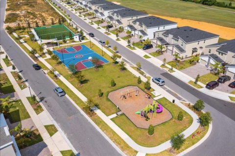 Casa en venta en Davenport, Florida, 5 dormitorios, 286.23 m2 № 2381074 - foto 24