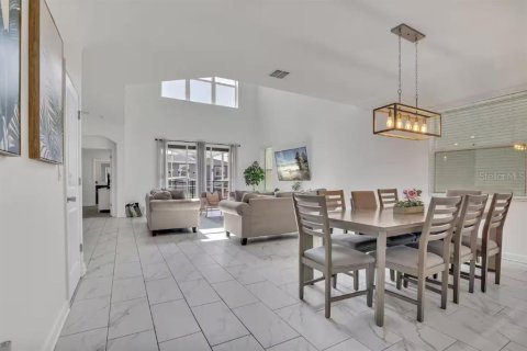 Casa en venta en Davenport, Florida, 5 dormitorios, 286.23 m2 № 2381074 - foto 7