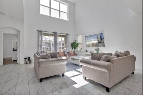 Casa en venta en Davenport, Florida, 5 dormitorios, 286.23 m2 № 2381074 - foto 12