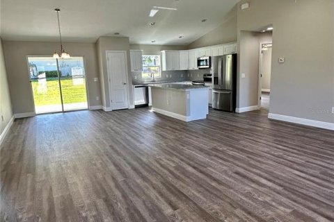 House in Summerfield, Florida 3 bedrooms, 158.21 sq.m. № 2229812 - photo 2