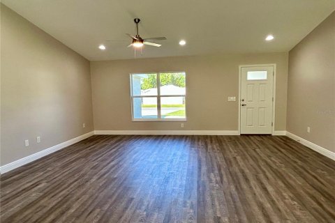 House in Summerfield, Florida 3 bedrooms, 158.21 sq.m. № 2229812 - photo 6