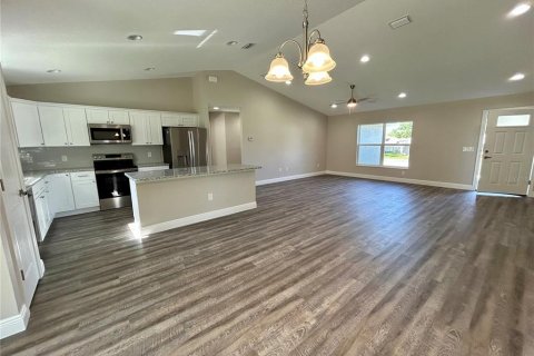 House in Summerfield, Florida 3 bedrooms, 158.21 sq.m. № 2229812 - photo 3