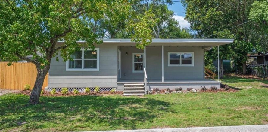 House in Eagle Lake, Florida 2 bedrooms, 99.96 sq.m. № 2212477